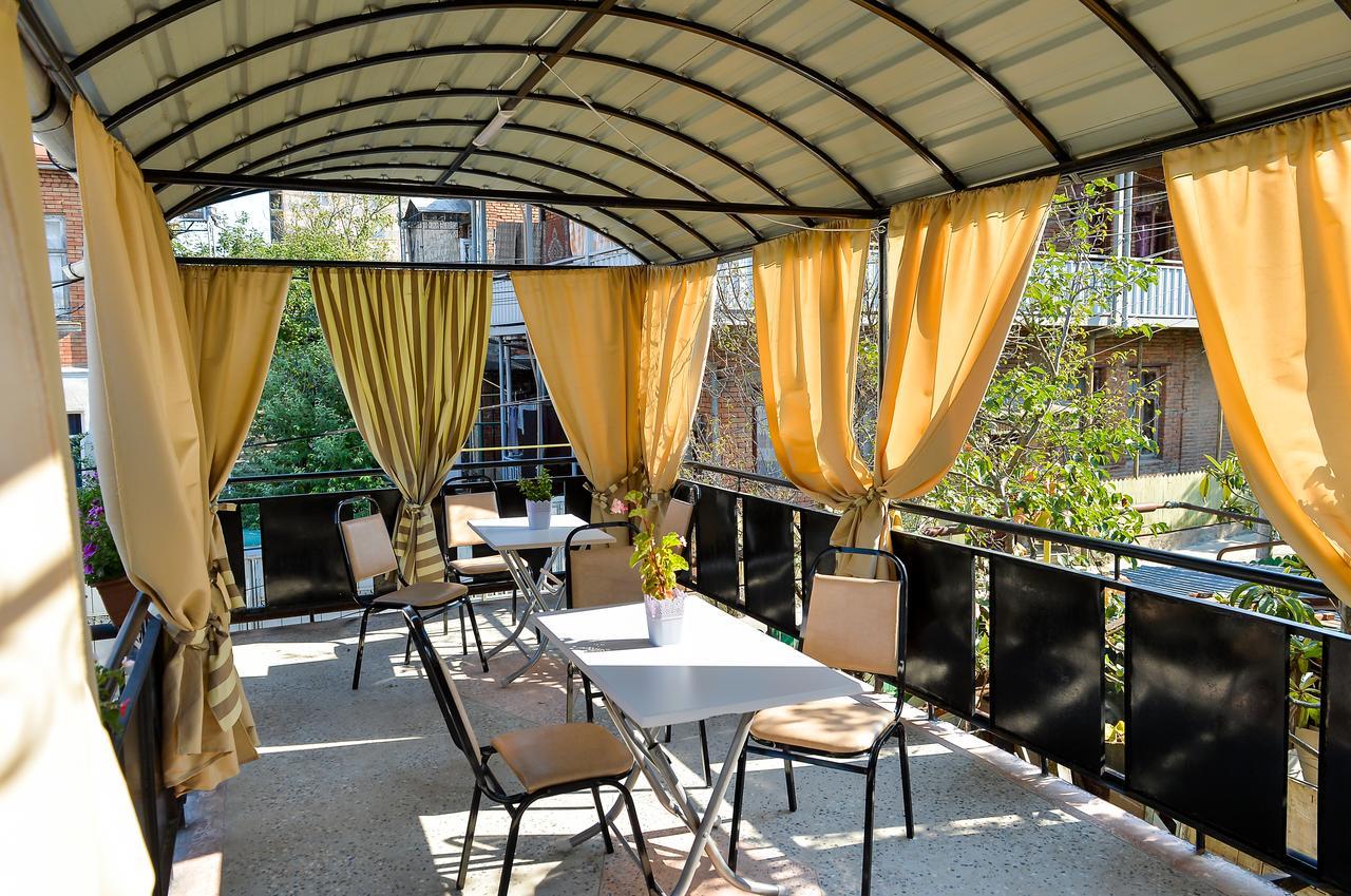 Bibi Hotel Kutaiszi Kültér fotó