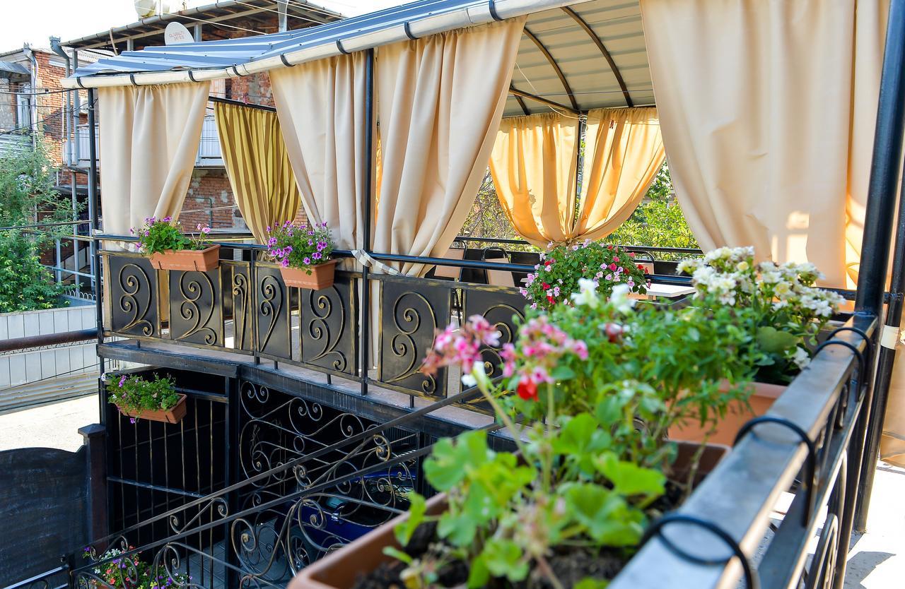 Bibi Hotel Kutaiszi Kültér fotó