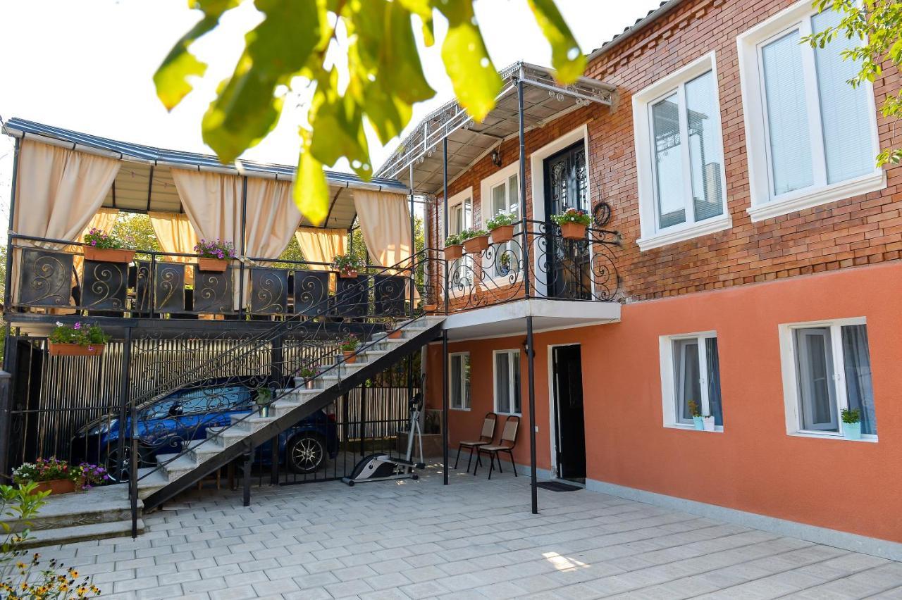 Bibi Hotel Kutaiszi Kültér fotó