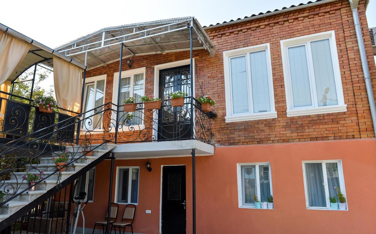 Bibi Hotel Kutaiszi Kültér fotó