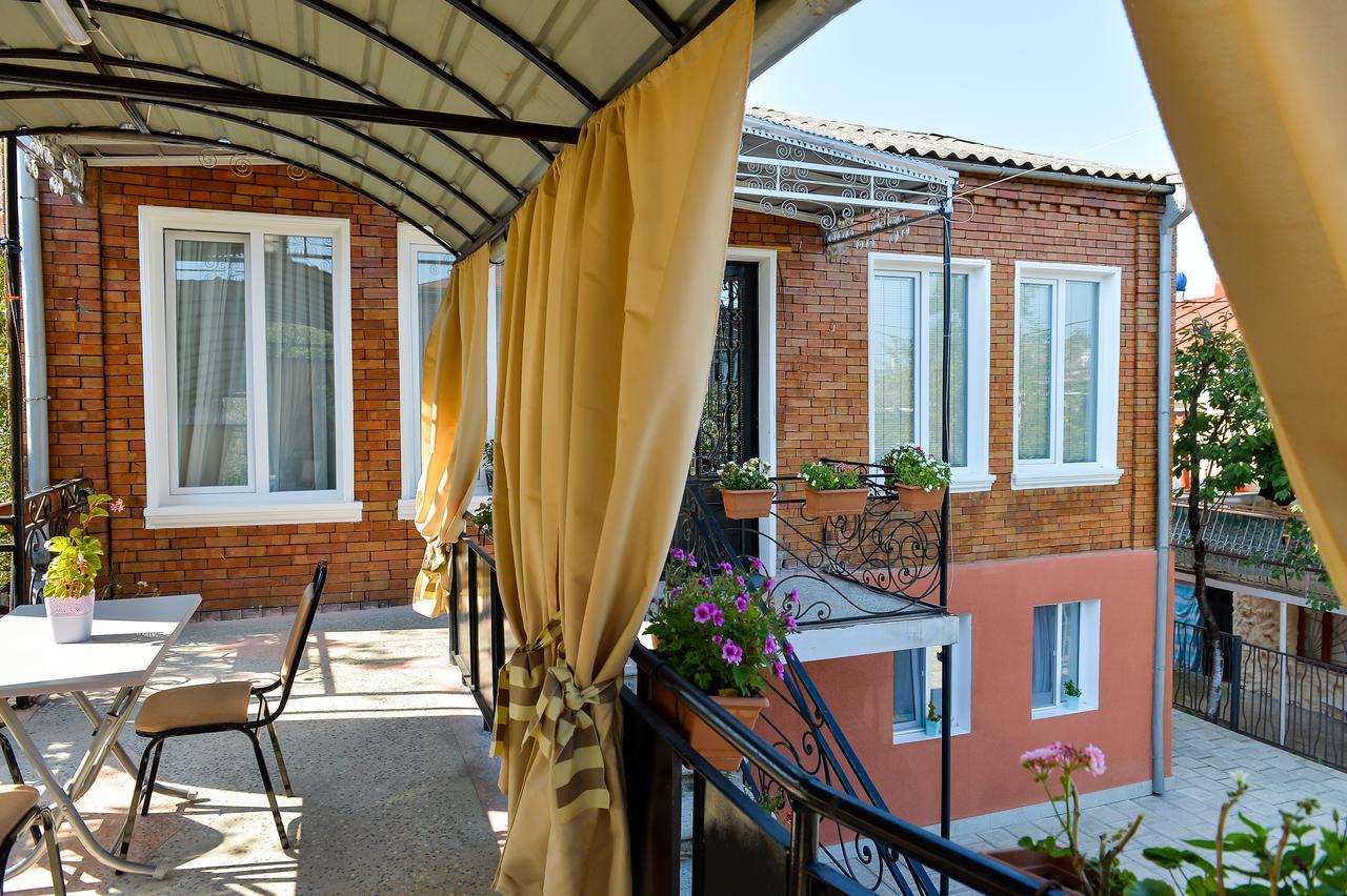 Bibi Hotel Kutaiszi Kültér fotó
